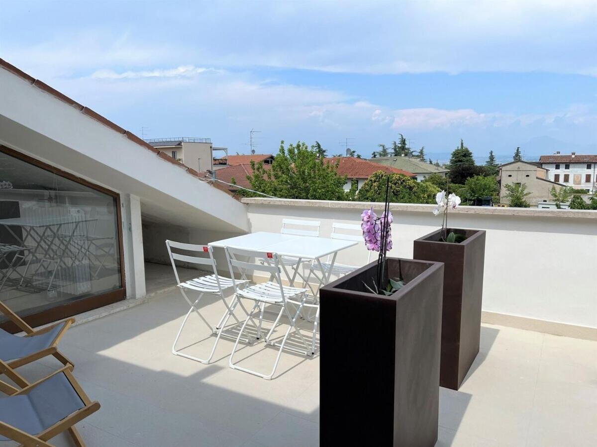 Attico Lilium Apartment Peschiera del Garda Ngoại thất bức ảnh